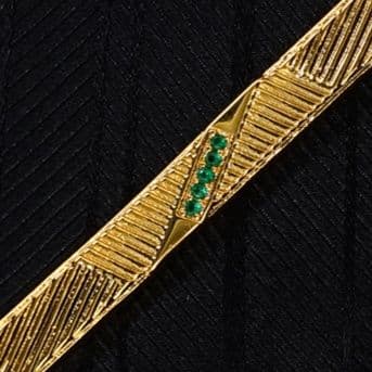ネクタイピン 斜線彫刻装飾宝石付きネクタイピン